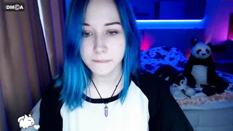 blue_mooncat sexy doll squeezes shaved holes