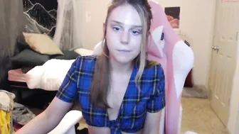 strawberry141 big breasted model will excite anyone with her bust