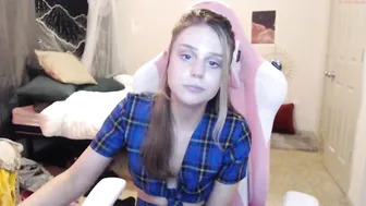 strawberry141 big breasted model will excite anyone with her bust
