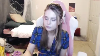 strawberry141 big breasted model will excite anyone with her bust