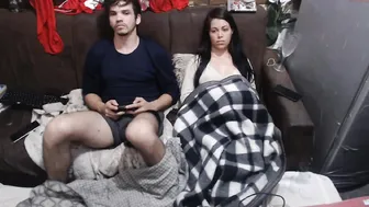 baby050 busty slut gently wrestles pussy