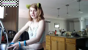 nami3neko naughty brunette seduces with big booty