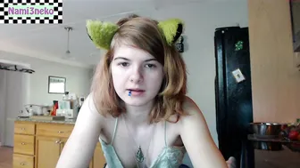 nami3neko naughty brunette seduces with big booty