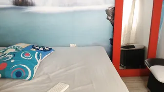 _roxana wonderful caret caresses shaved holes