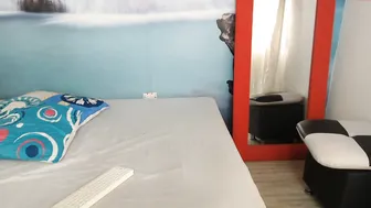 _roxana wonderful caret caresses shaved holes