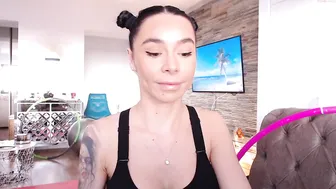 squirtbetty desired woman fucks herself with fingers