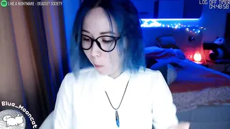 blue_mooncat and her charms