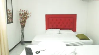 lisa_coleman luxurious lady boldly hammering her ass