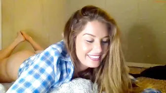 ky_lynn sexy blonde gets her pussy fucked