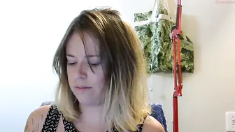 joe_and_anna hot bitch sucks dildos