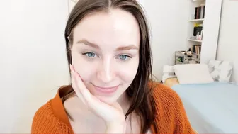 joliejoy busty blonde gently masturbates cunt