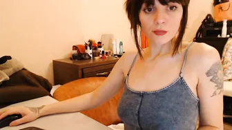 ariadna89 hot latina fucks dildo