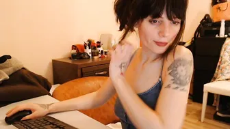 ariadna89 hot latina fucks dildo