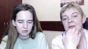 caroline_ellin gorgeous swell caresses sex lips