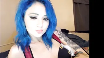 dakotaskyexxx naughty slut caresses big tits