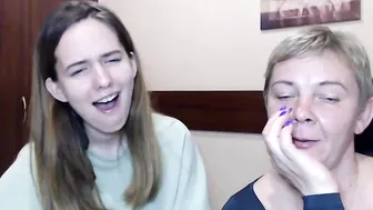 caroline_ellin showed pussy on the street