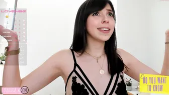 aliciawonder_ cute girls fuck with a bottle