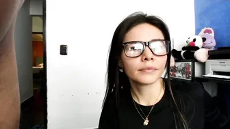 xhxoxtxsxex petite slut masturbates with her fingers