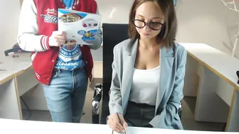 game__of__porn mature confused jerks off shaggy pussy