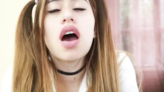 britany589 gorgeous young lady jerks both holes