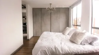 soifiee submissive chick makes suction