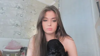 xxxx13xxxx sexy slut caresses sex lips