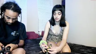 papiandbaby skinny bitch jerks pussy with dildo