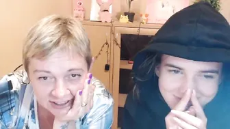 caroline_ellin shy doll fucks pussy with dildos