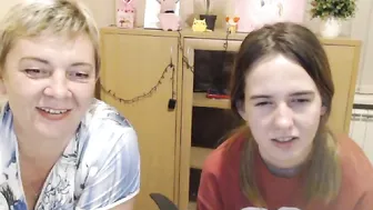 caroline_ellin charming finger jerking off
