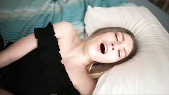 shy_jane old woman fucks herself with two toys in both holes