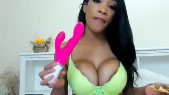 parisbanks naughty babe dancing striptease