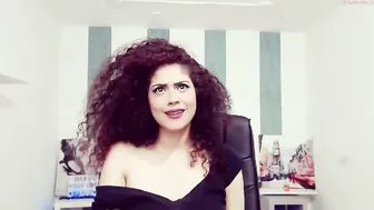 laurenn_connor blonde takes off her stockings and daubs