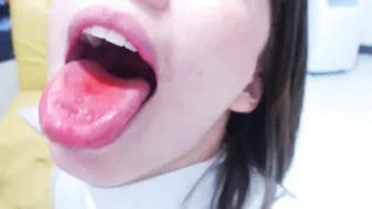 justiin black busty lady masturbates the front cap with a sex toy