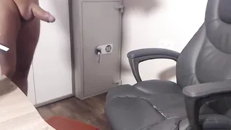 cris_sunny the shrewd slut masturbates pussy with a phallus