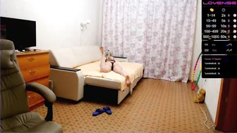 Misslyolika lady performs a gorgeous striptease