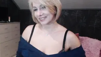 _Marengo_ shy mummy twirling elastic ass