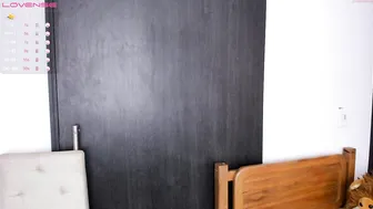 anna_wells showed pussy on the street