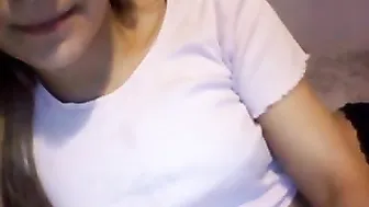 angel5500 spectacular skin cleaves the vagina with a large dildo