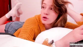 anah_ a dolly shows her chest