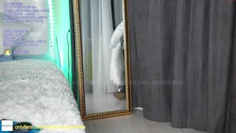 alwayssomewhere Busty blonde