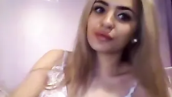 angel5500 tearing her tender pussy