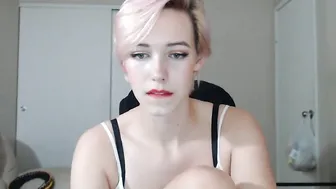 alicen0 shrews passionately fucks anus