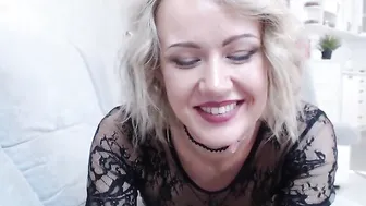 alexiangel vicious girl relish fingers with herself