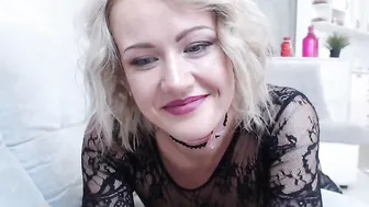 alexiangel vicious girl relish fingers with herself
