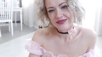 alexiangel big boobed chick jerking off her cunt