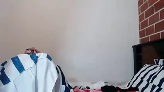 alexis_king gorgeous babe licks dildo