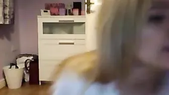 angel5500 Extravagant brown-haired