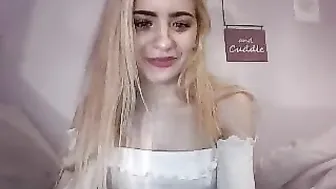 angel5500 angel masturbates pink pussy