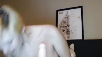 alicen0 jerking on a chair