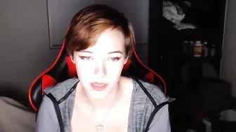 alicen0 slutty confidant gently masturbates pussy